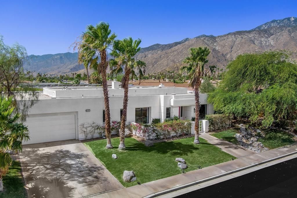 Image 3 of property listing at 1441 Amelia Way, Palm Springs, CA 92262
