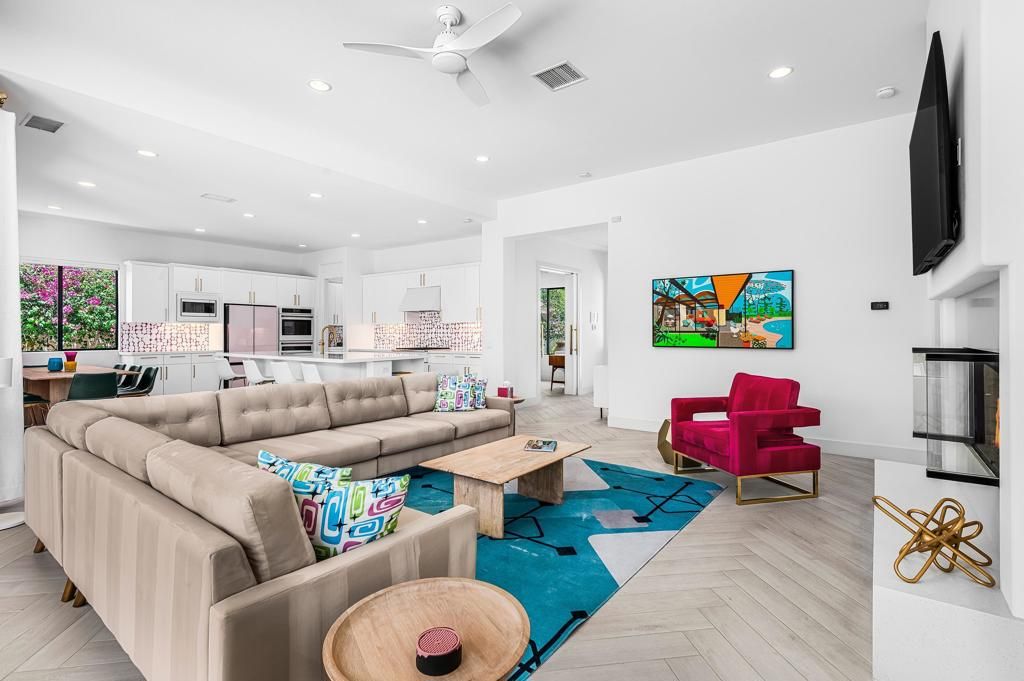 Image 8 of property listing at 1441 Amelia Way, Palm Springs, CA 92262