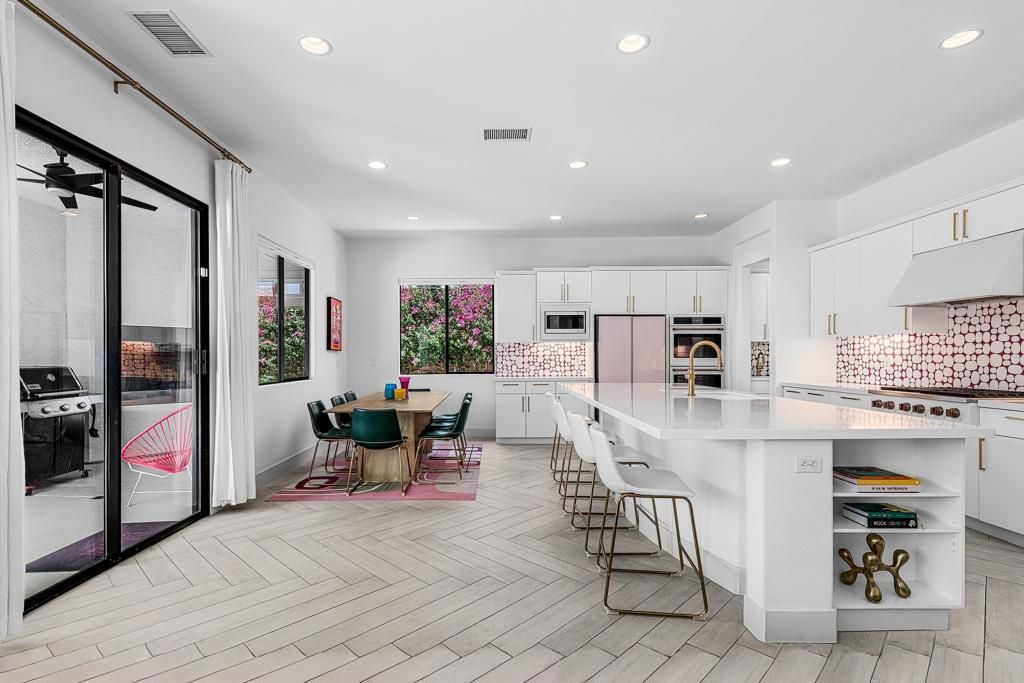 Image 9 of property listing at 1441 Amelia Way, Palm Springs, CA 92262