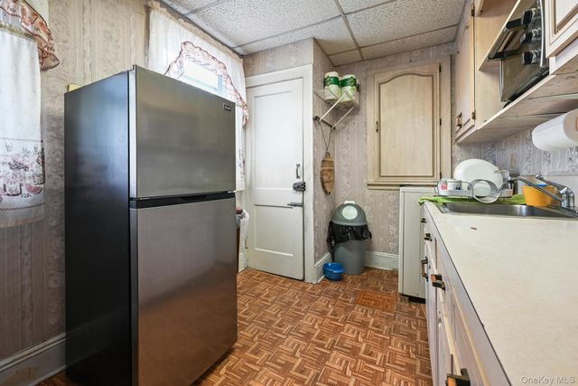 90-21 184th Place, Hollis, NY 11423