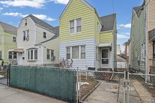 90-21 184th Place, Hollis, NY 11423