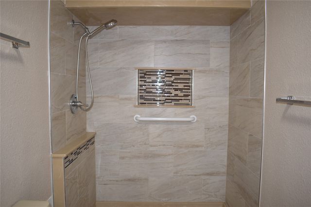 205 Pueblo Drive, Waxahachie, TX 75165