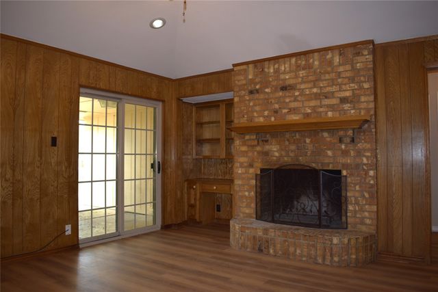 205 Pueblo Drive, Waxahachie, TX 75165