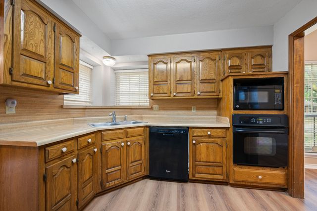 205 Pueblo Drive, Waxahachie, TX 75165