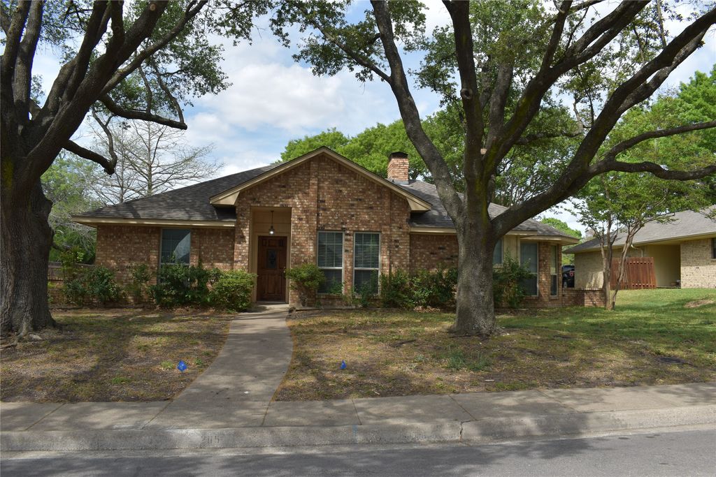 205 Pueblo Drive, Waxahachie, TX 75165