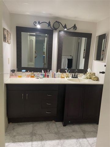 20100 W Country Club Dr 507, Aventura, FL 33180