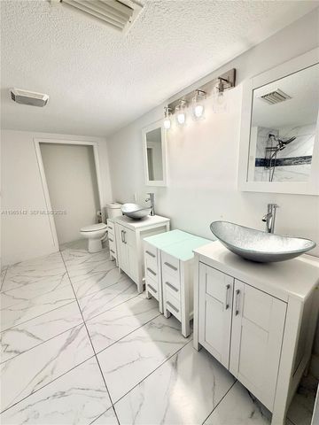 1621 SW 117th Ave, Davie, FL 33325