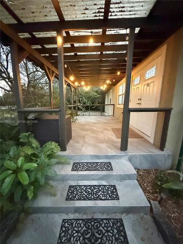 1621 SW 117th Ave, Davie, FL 33325