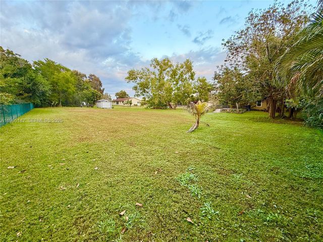 1621 SW 117th Ave, Davie, FL 33325