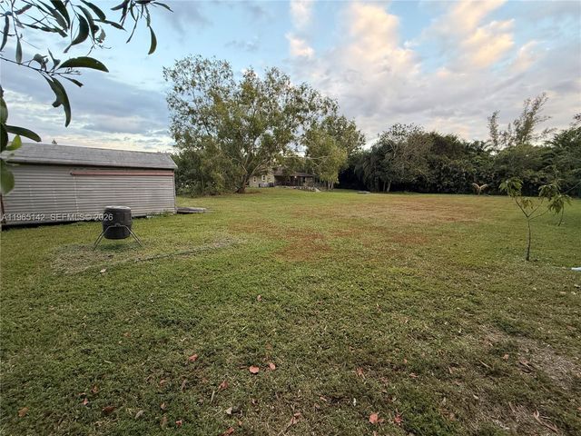 1621 SW 117th Ave, Davie, FL 33325