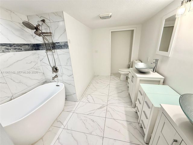 1621 SW 117th Ave, Davie, FL 33325