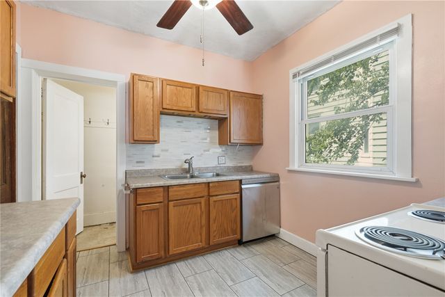 1116 A Avenue NW, Cedar Rapids, IA 52405
