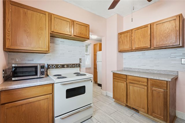 1116 A Avenue NW, Cedar Rapids, IA 52405