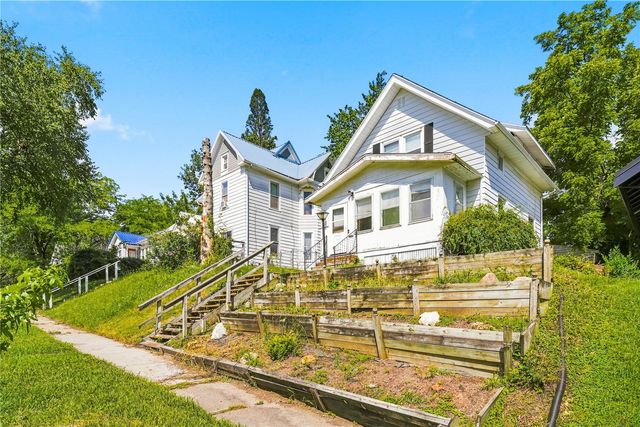 1116 A Avenue NW, Cedar Rapids, IA 52405