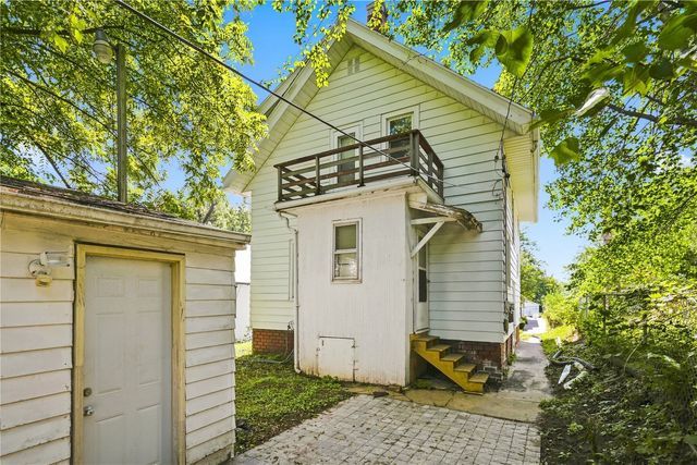 1116 A Avenue NW, Cedar Rapids, IA 52405