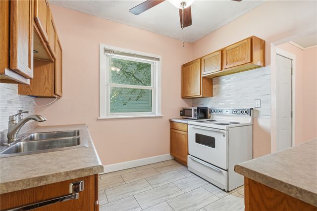 1116 A Avenue NW, Cedar Rapids, IA 52405