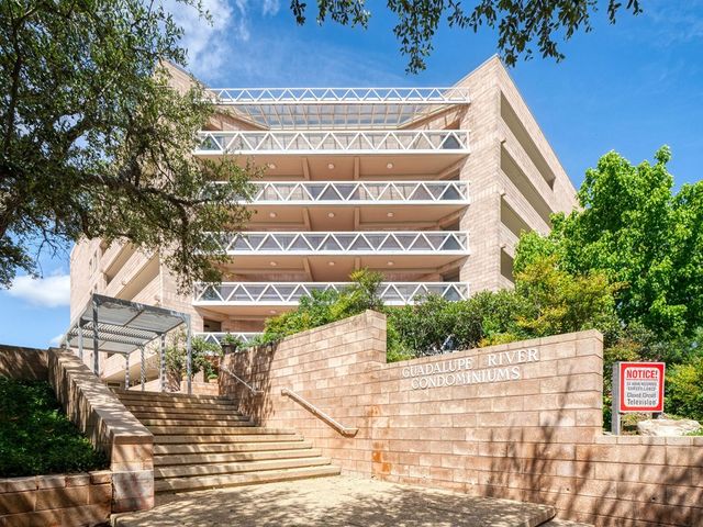 1012-3A Guadalupe St, Kerrville, TX 78028