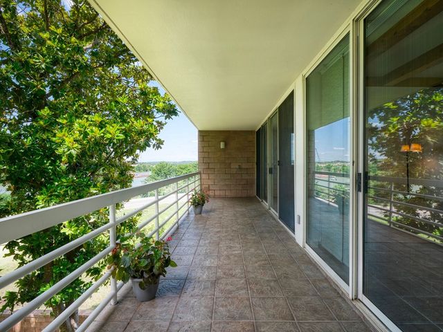 1012-3A Guadalupe St, Kerrville, TX 78028