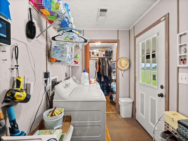 1096 Louisiana 8, Leesville, LA 71446