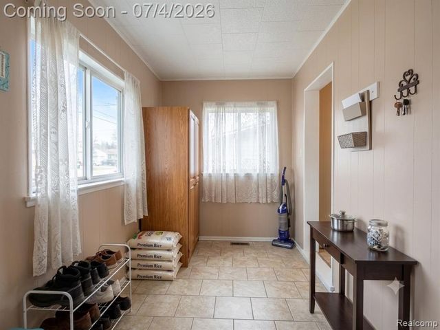 12019 Sobieski Street, Hamtramck, MI 48212