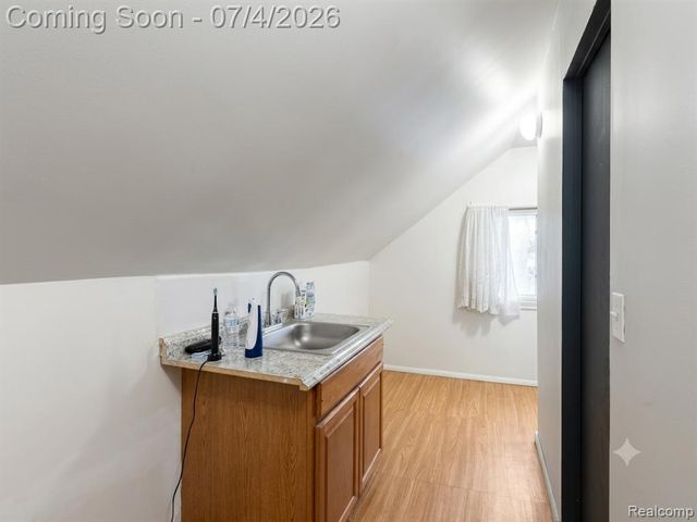 12019 Sobieski Street, Hamtramck, MI 48212