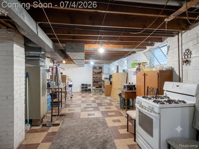 12019 Sobieski Street, Hamtramck, MI 48212