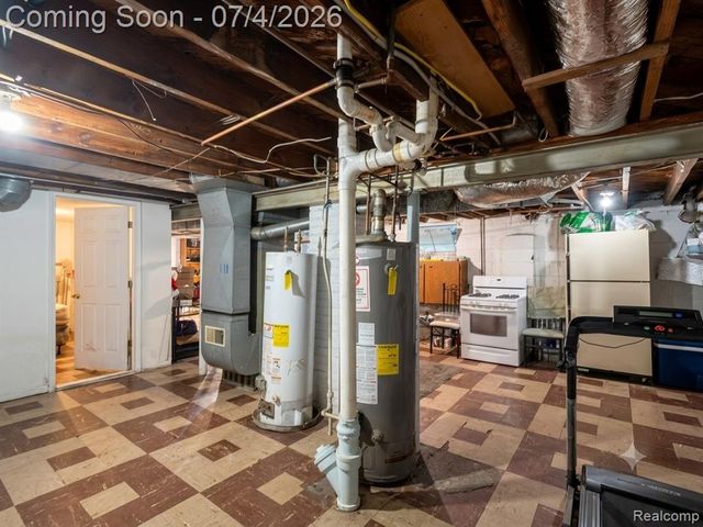 12019 Sobieski Street, Hamtramck, MI 48212