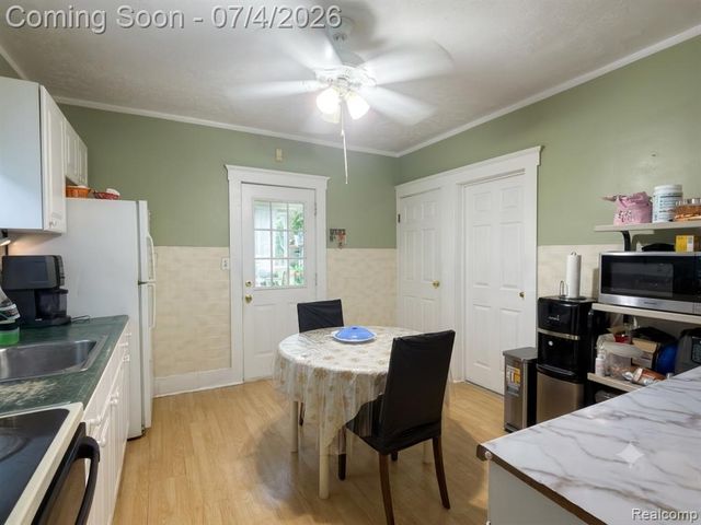 12019 Sobieski Street, Hamtramck, MI 48212