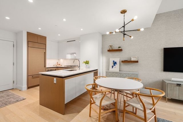 380 Harrison Ave PH2M, Boston, MA 02118