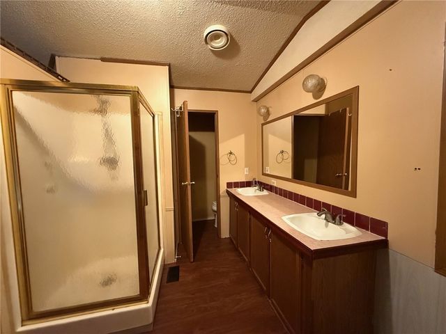 16133 Walnut Ridge Road, Kansas, OK 74347