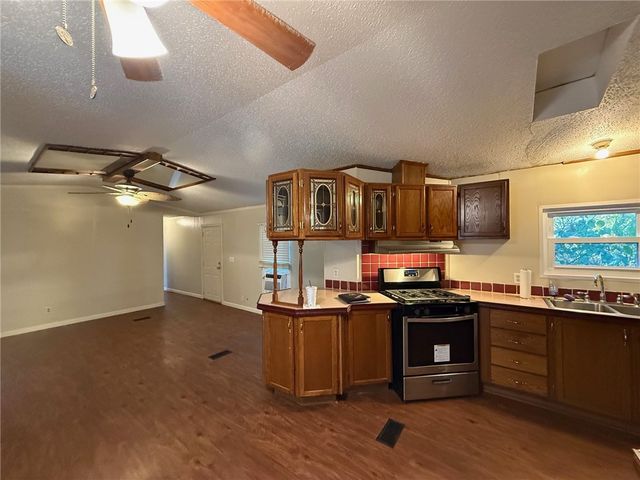 16133 Walnut Ridge Road, Kansas, OK 74347