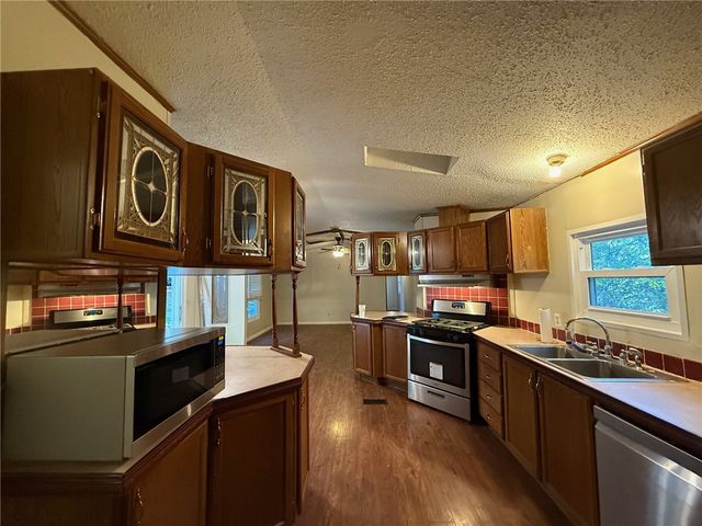 16133 Walnut Ridge Road, Kansas, OK 74347