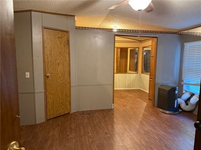 16133 Walnut Ridge Road, Kansas, OK 74347