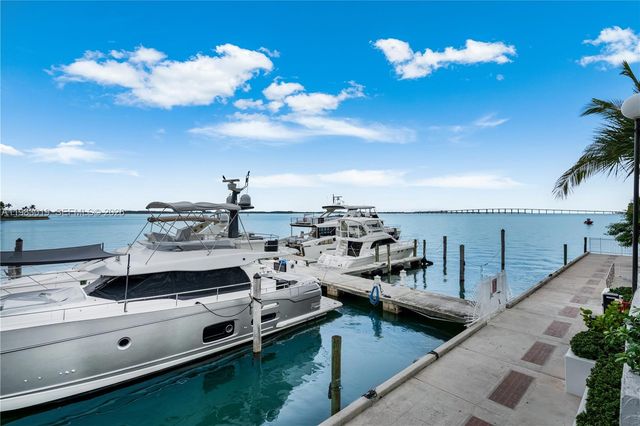 825 Brickell Bay Dr 850, Miami, FL 33131