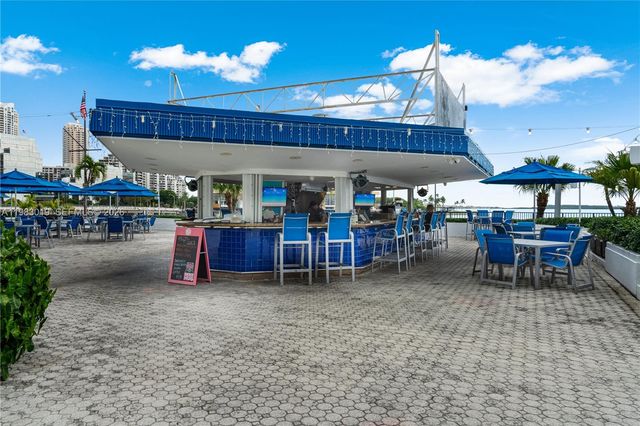 825 Brickell Bay Dr 850, Miami, FL 33131