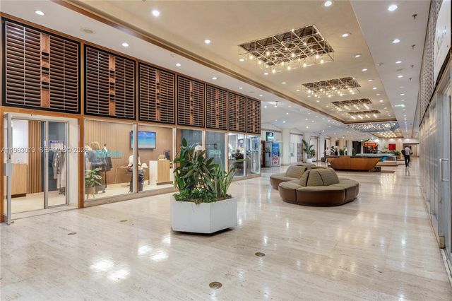 825 Brickell Bay Dr 850, Miami, FL 33131