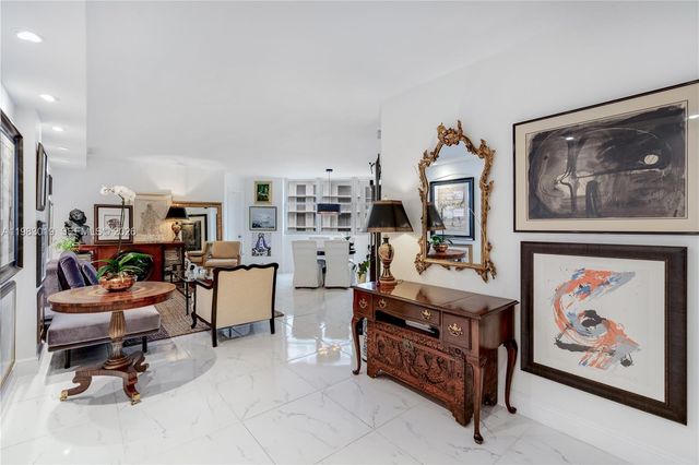 825 Brickell Bay Dr 850, Miami, FL 33131