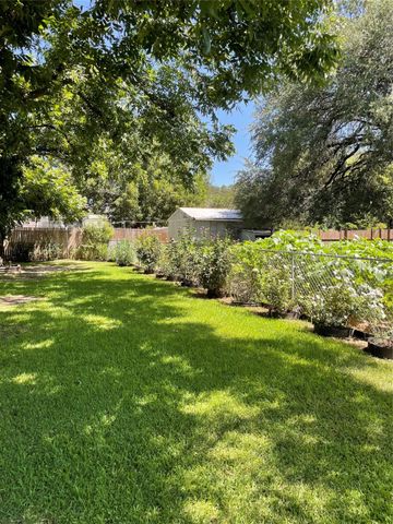125 Live Oak Drive, Azle, TX 76020