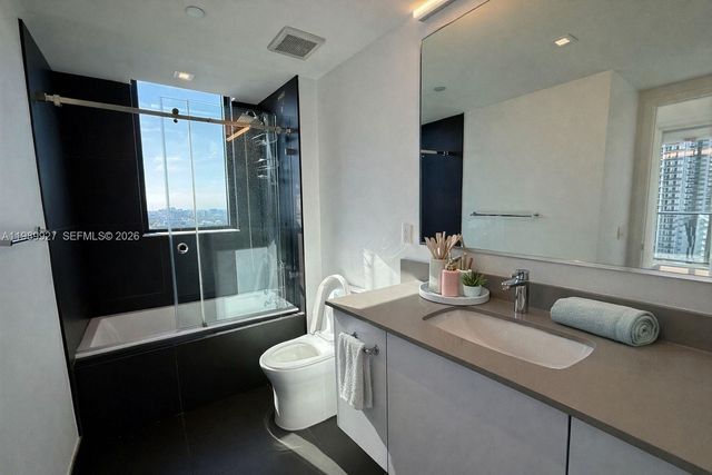 1600 NE 1st Ave 1210, Miami, FL 33132