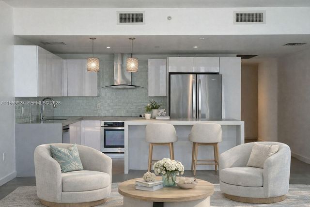 1600 NE 1st Ave 1210, Miami, FL 33132