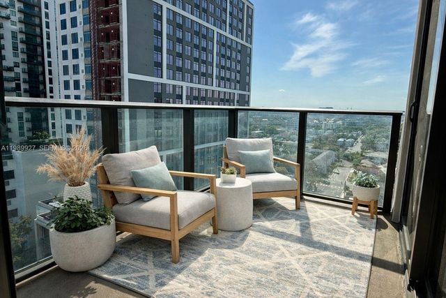 1600 NE 1st Ave 1210, Miami, FL 33132