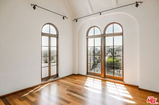 1302 N Sweetzer Avenue 2, West Hollywood, CA 90069