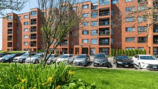 3700 Capri Court 206, Glenview, IL 60025