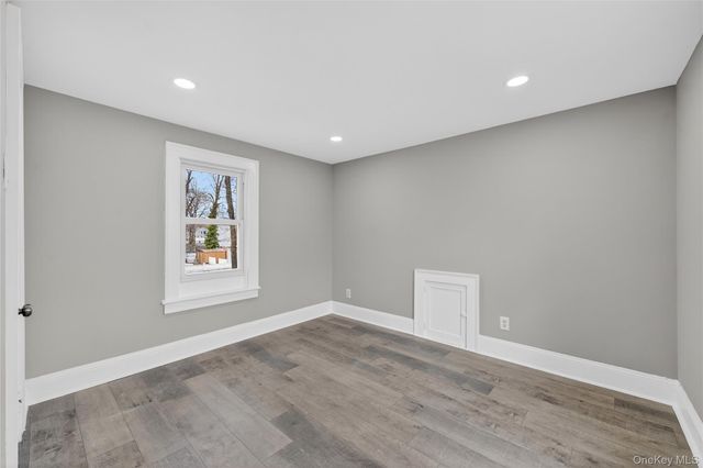 21 Maple Avenue, Port Jefferson, NY 11776