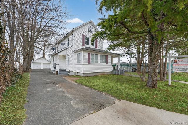 21 Maple Avenue, Port Jefferson, NY 11776