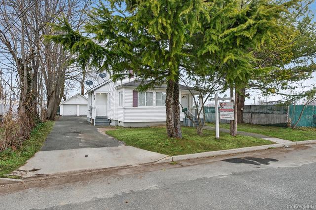 21 Maple Avenue, Port Jefferson, NY 11776