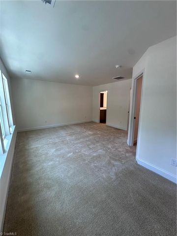 1226 Hammond Drive, Mebane, NC 27302