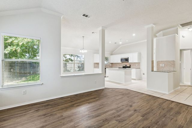 9917 Chadbourne Road, Fort Worth, TX 76244