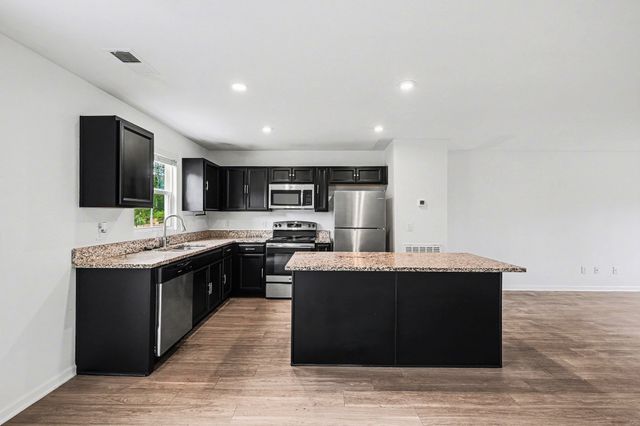 136 Moshe Yaalon Dr, La Vergne, TN 37086