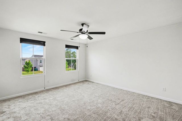 136 Moshe Yaalon Dr, La Vergne, TN 37086